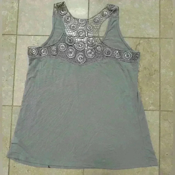 LOL COLLECTION GRAY TANK WITH BLACK FLOWER BACK SILVER LACE DETAIL SIZE LARGE - Picture 2 of 5